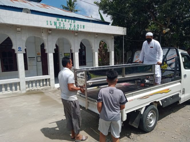 
 ARM Serahkan Bantuan Pemandian Jenazah di Dusun Boddi