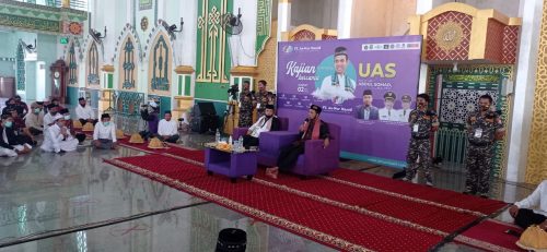 
 Kajian Bersama, UAS Ceramah di Masjid Agung Sidrap