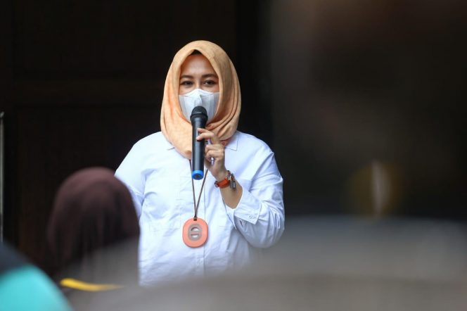 
 Fatmawati Rusdi Sampaikan Duka Cita Atas Berpulangnya ke Rahmatullah Istri H Dollah Mando