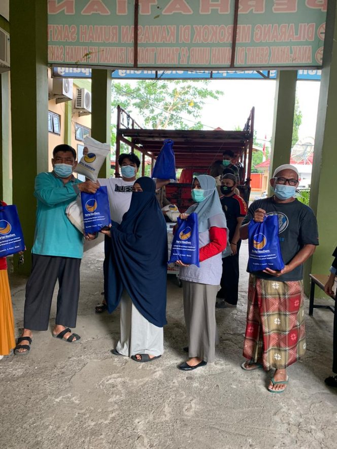 
 560 Paket Sembako Bantuan RMS Diserahkan ke RSUD Arifin Nu’mang