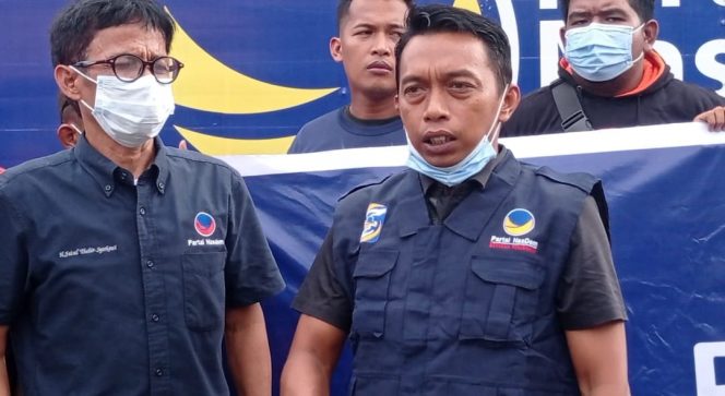 
 Sekretaris DPW Nasdem Sulsel Pimpin Distribusi Bantuan ke Sulbar