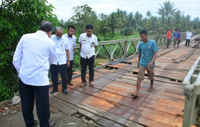 
 Dollah Mando Pantau Perbaikan Jembatan Penghubung Bulu Cenrana-Botto