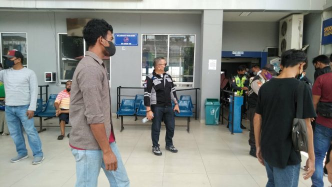 
 Pelindo terus memperketat pengawasan prokes terhadap penumpang di Pelabuhan Nusantara, Parepare.
