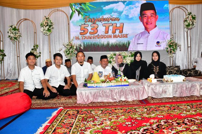 
 Takyuddin Masse Rayakan Milad Bersama Keluarga Besar