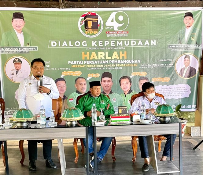 
 Wabup Asman saat menjadi narasumber di acara dialog Kepemudaan, Hari Lahir Partai Persatuan Pembangunan (PPP). Acara itu berlangsung di Villa Bambapuang, Rabu, (5/1/2021).