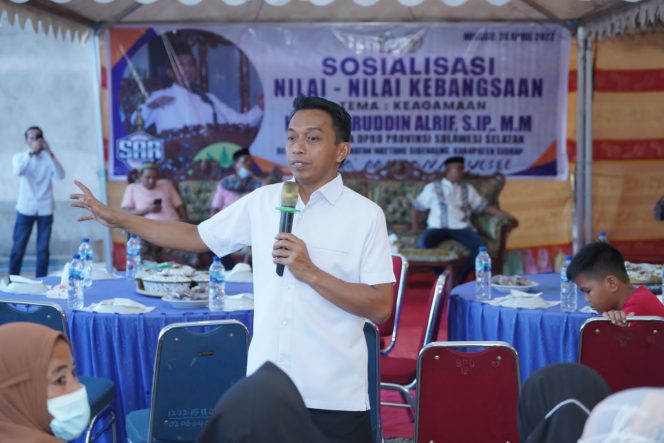 
 Syaharuddin Alrif Sosialisasi Peningkatan Nilai-nilai Kebangsaan di Desa Mojong