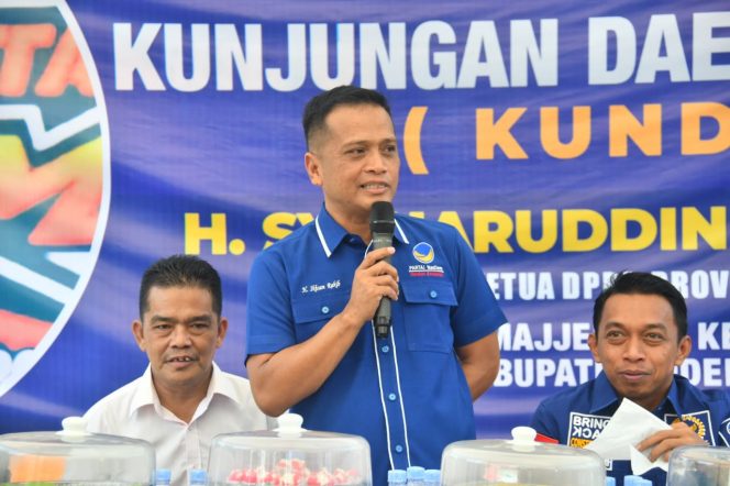 
 Anggota DPRD Sidrap, H Ikhsan Rakib saat reses dan temu konstituen di Kelurahan Majjelling, Maritengngae, Ahad, (22/5/2022).
