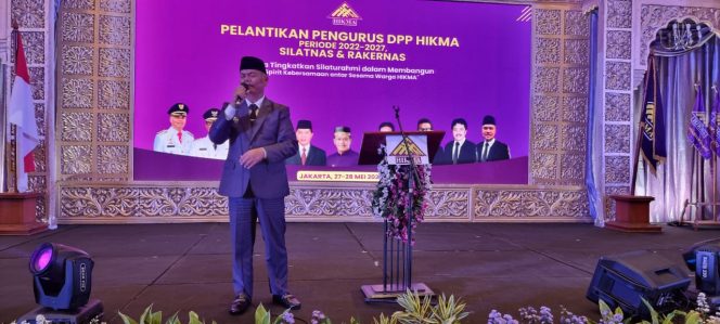 
 Bupati Enrekang, Muslimin Bando menghadiri pelantikan pengurus DPP HIKMA di Jakarta. Selain Bupati, hadir juga Gubernur DKI, Anies Baswedan.