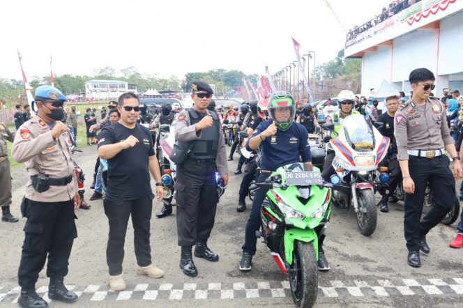 
 AKBP Erwin Syah Resmi Buka Road Race Kapolres Cup I di Sirkuit Puncak Mario