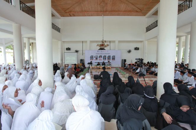 
 AISNU dan Kominfo Gelar Seminar di Pondok Pesantren Al Urwatul Wutsqaa