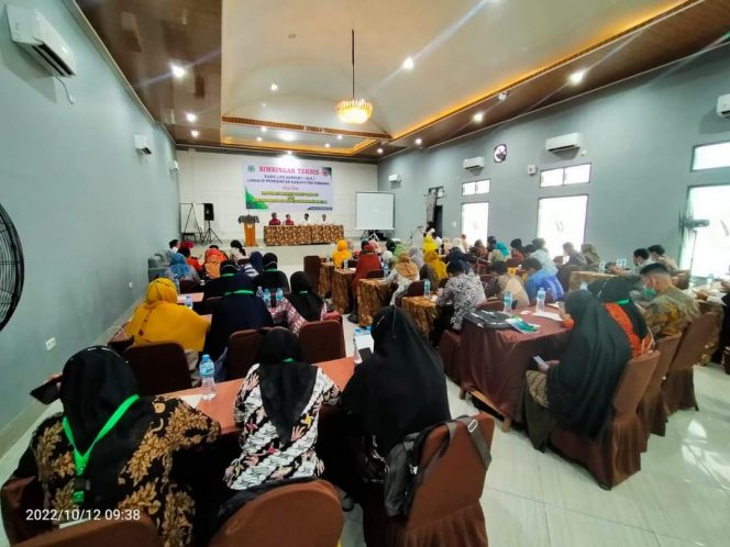 
 Pemerintah Kabupaten Pinrang bekerjasama dengan Himpunan Perawat Gawat Darurat dan Bencana Indonesia wilayah Sulawesi selatan menggelar Bimbingan Teknis Basic Life Support di Aula Hotel MS, Rabu (12/10/2022).