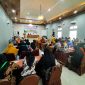 Pemerintah Kabupaten Pinrang bekerjasama dengan Himpunan Perawat Gawat Darurat dan Bencana Indonesia wilayah Sulawesi selatan menggelar Bimbingan Teknis Basic Life Support di Aula Hotel MS, Rabu (12/10/2022).