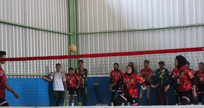
 Tim Takraw Putri Pinrang berhasil lolos ke babak semi final setelah mengalahkan tim Torut dan Bulukumba, Sabtu (22/10/2022).