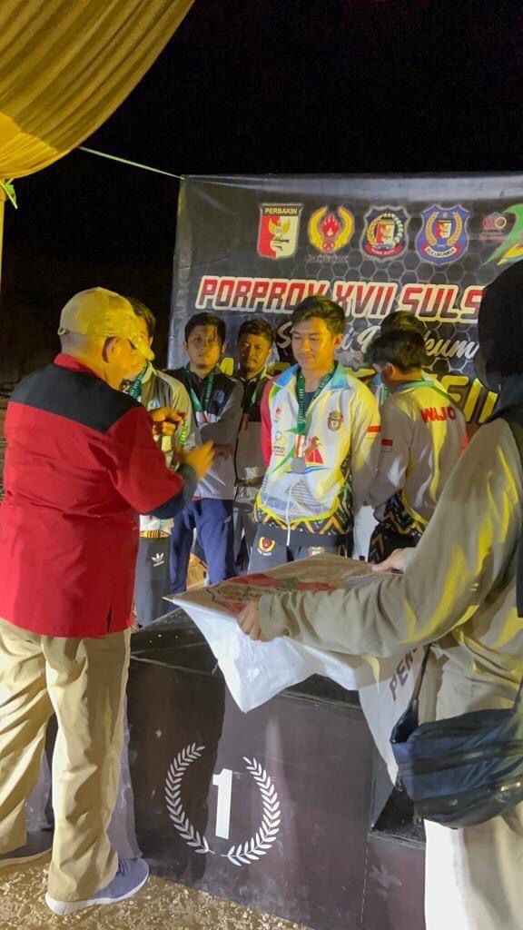 
 Kontingen Kabupaten Wajo, sukses menambah medali di cabang olahraga menembak di Porprov Sulsel 2022 yang digelar di Kabupaten Sinjai dan Bulukumba, Sabtu, (29/10/2022).