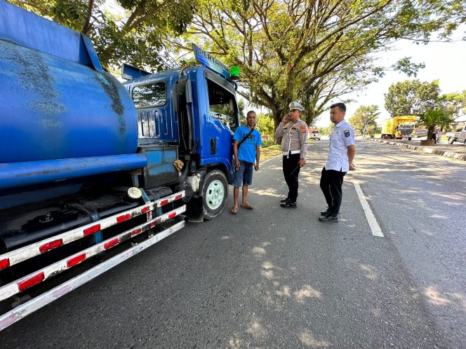 
 Optimalkan Penerimaan Pajak, Samsat Barru Razia Kendaraan