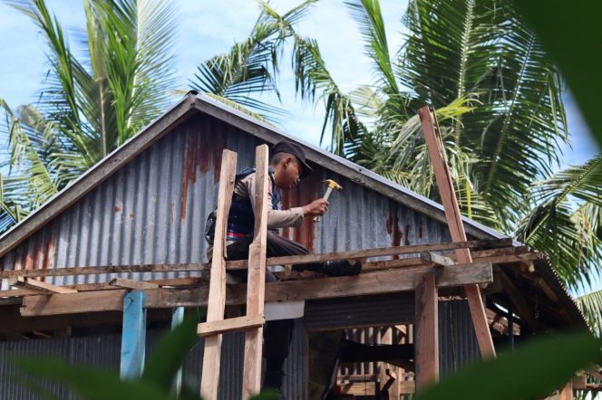 
 Polres Barru Bedah Rumah Warga Yudding di Tanete Rilau
