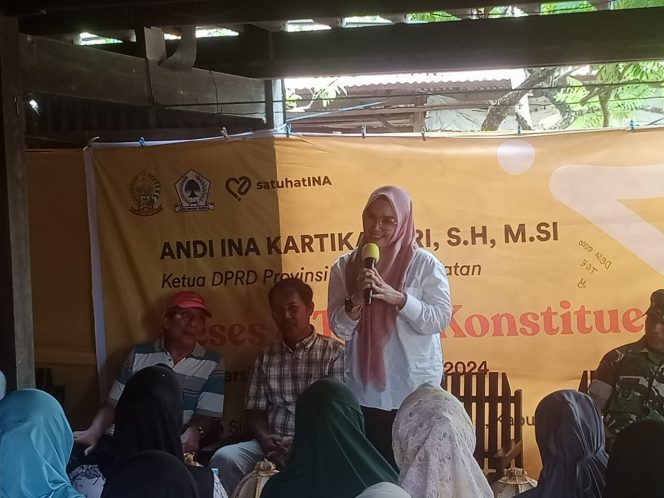 
 Andi Ina Kartika Sari Temui Warga di Dusun To’e, Desa Siddo