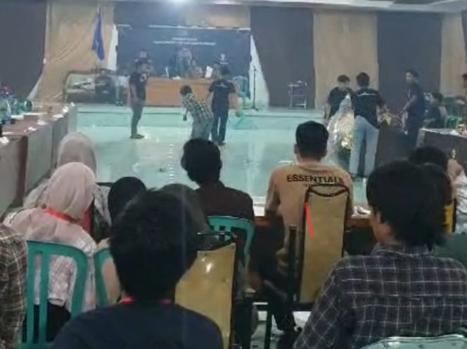 
 Musyawarah Pusat KPMP Pinrang di Makassar Ricuh