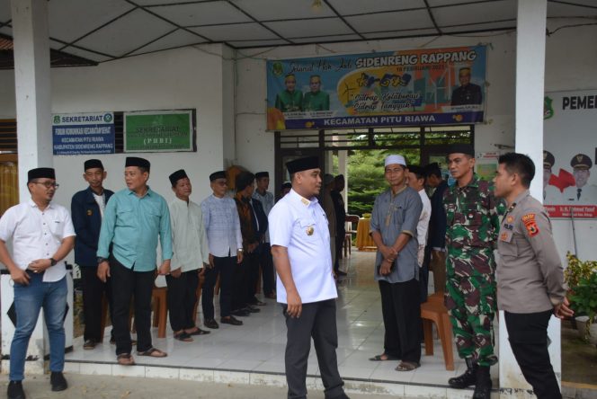 
 Safari Ramadhan di Kecamatan Pitu Riawa: PJ sekda Sidrap Ajak Masyarakat Bersinergi Membangun Daerah