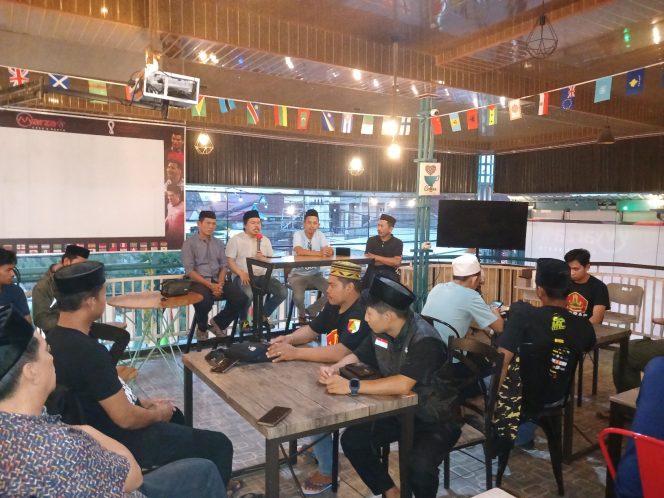 
 GP Ansor Banser Sidrap Ngebuburit dan Bukber di Cafe Marza