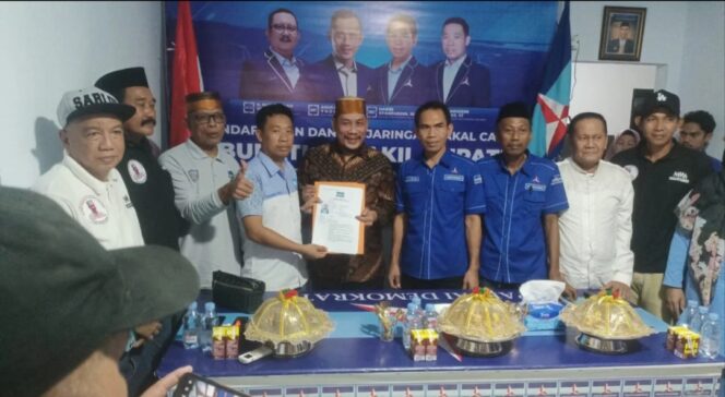 
 H Mashur Mohd Alias Resmi Mendaftar di PAN dan Demokrat
