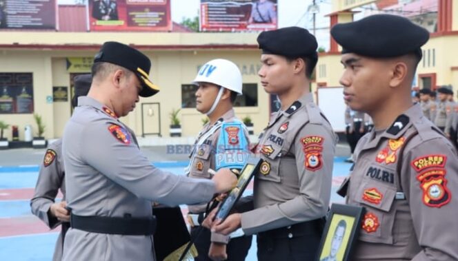 
 Terlibat Narkoba, Dua Personil Polres Sidrap Dipecat Tidak Terhormat