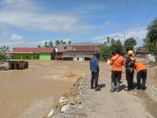 
 Banjir dan Longsor di Sidrap: 1.104 Rumah Terendam Air