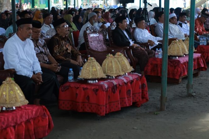 
 Peringatan Isra’ Mi’raj 1446 H, Ribuan Jamaah Padati Ponpes Al Urwatul Wutsqaa Benteng Sidrap