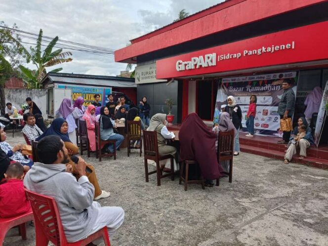 
 BRI Sidrap Sosialisasikan KUR untuk Tekan Jeratan Rentenir di Bazar Ramadan