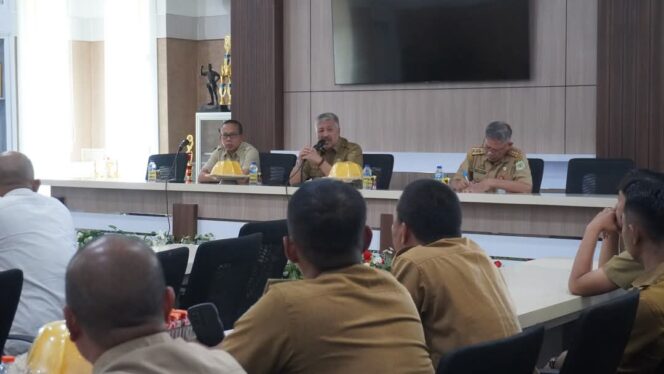 
 Pemkab Pinrang Fokus Tata Kota: PKL, Lampu Jalan, hingga Reklame Jadi Sorotan