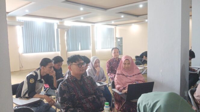 
 Dosen Agroteknologi UMS Rappang Dampingi Mahasiswa Kembangkan Ide Kreatif