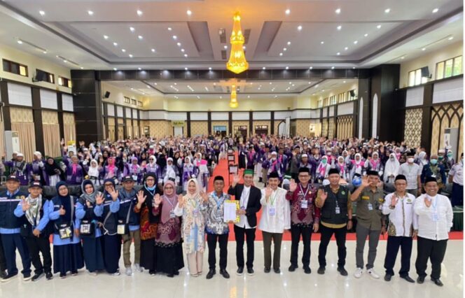 
 Sore Ini, 263 Jamaah Haji Sidrap Tiba, Bupati Jemput Langsung di Asrama Haji Sudiang