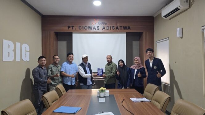 
 Mahasiswa UMS Rappang Raih Pengalaman Berharga Saat Magang di PT Ciomas Adisatwa Maros