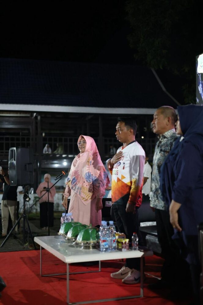 
 Pimpin Rakor Sosial, Bupati Sidrap Targetkan 15 Ribu Warga Miskin Keluar dari Garis Kemiskinan