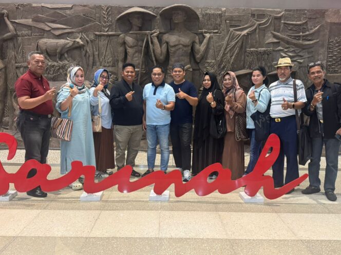 
 Dari Sidrap ke Jakarta: Kades dan Keluarga Bersatu Kawal Perjuangan Syaqira