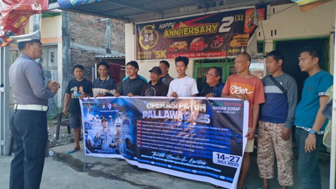 
 Satlantas Sapa Kurir Paket 35, Sosialisasi Tertib Lalu Lintas