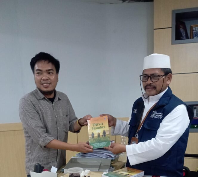 
 Dosen Agroteknologi UMS Rappang Terbitkan Buku “Desa Mandiri” dari Hasil PKM MBKM