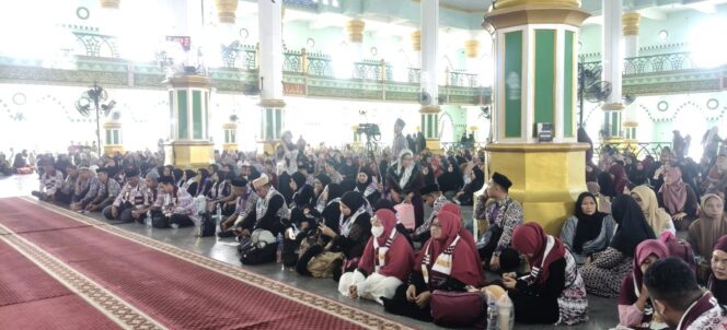 
 Komitmen Melayani Umat, PT Annur Maarif Berangkatkan 153 Jamaah Umrah dari Sidrap
