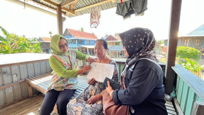 
 Bawaslu Sidrap Awasi Coklit Terbatas, Pastikan Data Pemilih Meninggal tak Masuk DPT