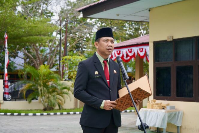 
 Taufik jadi Irup Upacara HUT RI ke-80 di Halaman Kantor BPN Sidrap
