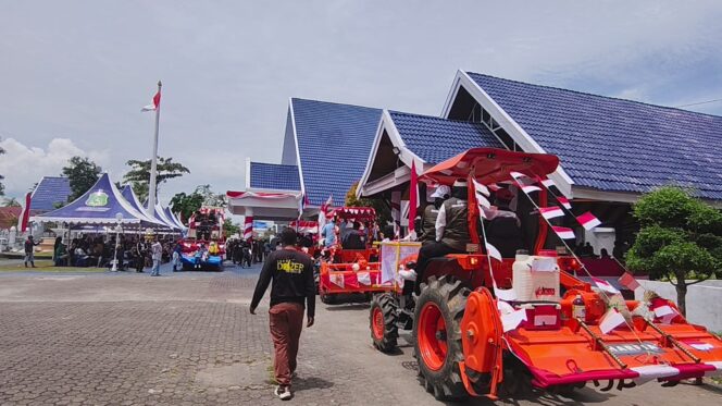 
 Teknologi Bertemu Tradisi, Brigade Pangan Meriahkan Karnaval Alsintan