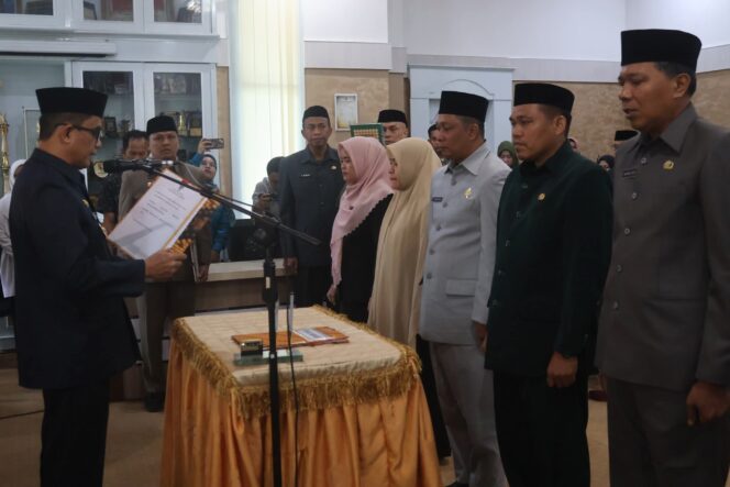 
 Wabup Pinrang Lantik Lima Pejabat