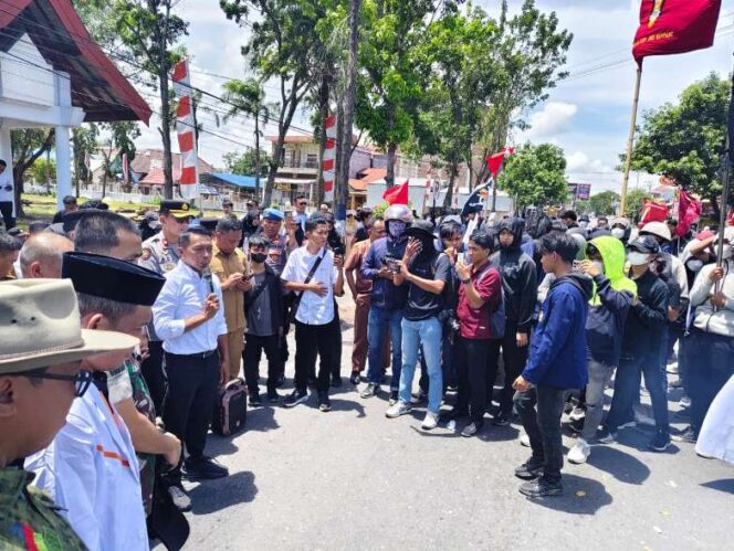 
 Dua Hari Aksi Unjuk Rasa di Sidrap Adem dan Sejuk, Forkopimda Sidrap Kawal dengan Baik