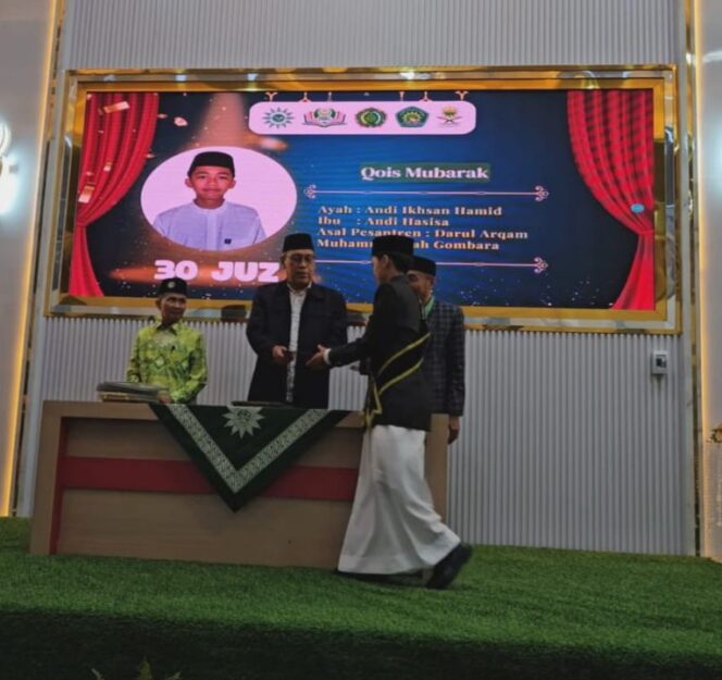 
 110 Penghafal Qur’an dan Santri Bahasa Arab Wisuda di Sidrap