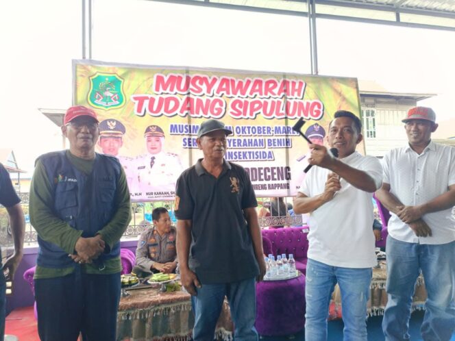 
 Meriah! Tudang Sipulung di Sipodeceng Dihadiri Bupati Syaharuddin dan Ribuan Warga
