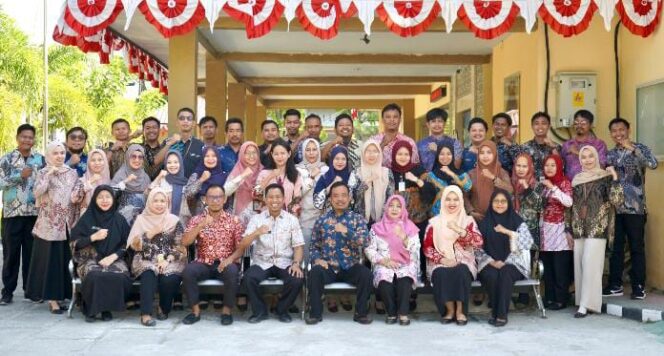 
 Pegawai BPN Sidrap Meriahkan Hari Batik Nasional dengan Seragam Batik