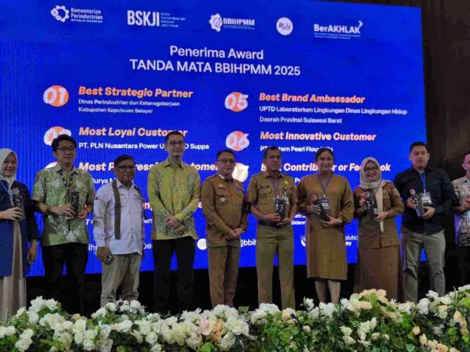 
 Disperindag Sidrap Raih Penghargaan Customer of The Year dari BBIHPMM Makassar