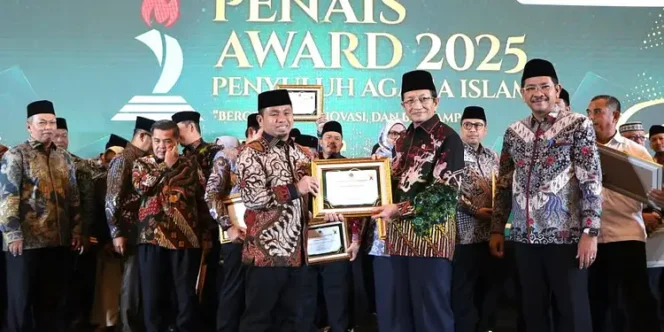 
 Wali Kota Parepare Tasming Hamid Raih PENAIS Award 2025 dari Kemenag RI