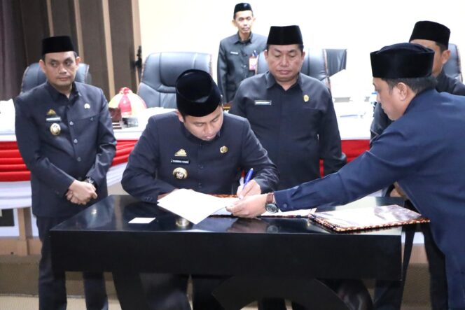 
 DPRD Parepare Setujui Tiga Ranperda Strategis, Wali Kota Harap Kerja Sama Terus Berlanjut