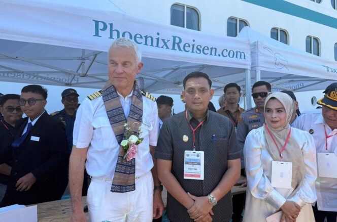 
 Pemkot Parepare Sambut Kapal Pesiar MS Artania, Promosikan Wisata dan UMKM Lokal